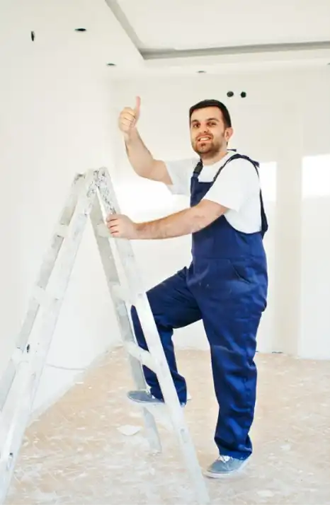 Γενικές ανακαινίσεις κατοικιών Προσφέρουμε ολοκληρωμένες λύσεις ανακαίνισης κατοικιών με γνώμονα τη λειτουργικότητα, τη σύγχρονη αισθητική και την τεχνική ασφάλεια κάθε έργου.